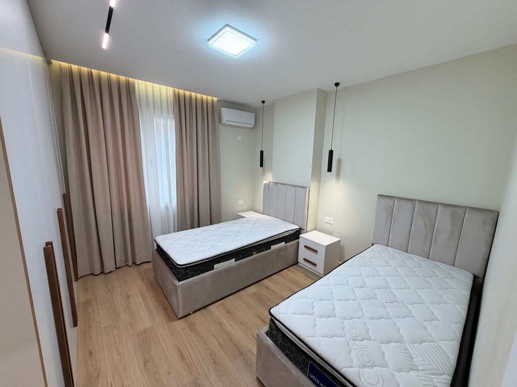 🏡 Appartamento 2+1+2 in vendita – Yzberisht, vicino a KMY  📐 96.6 m² |   💰 Prezzo  173 milioni di lek