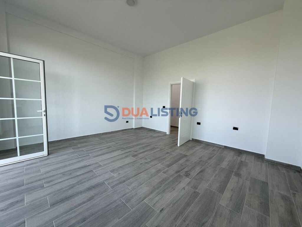 Japim me qira Apartament 4+1 per banim ose zyra ne Paskuqan!