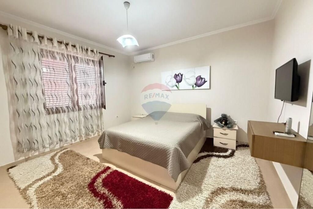 Vilë - Për Qira - Rruga e Elbasanit, Tiranë
