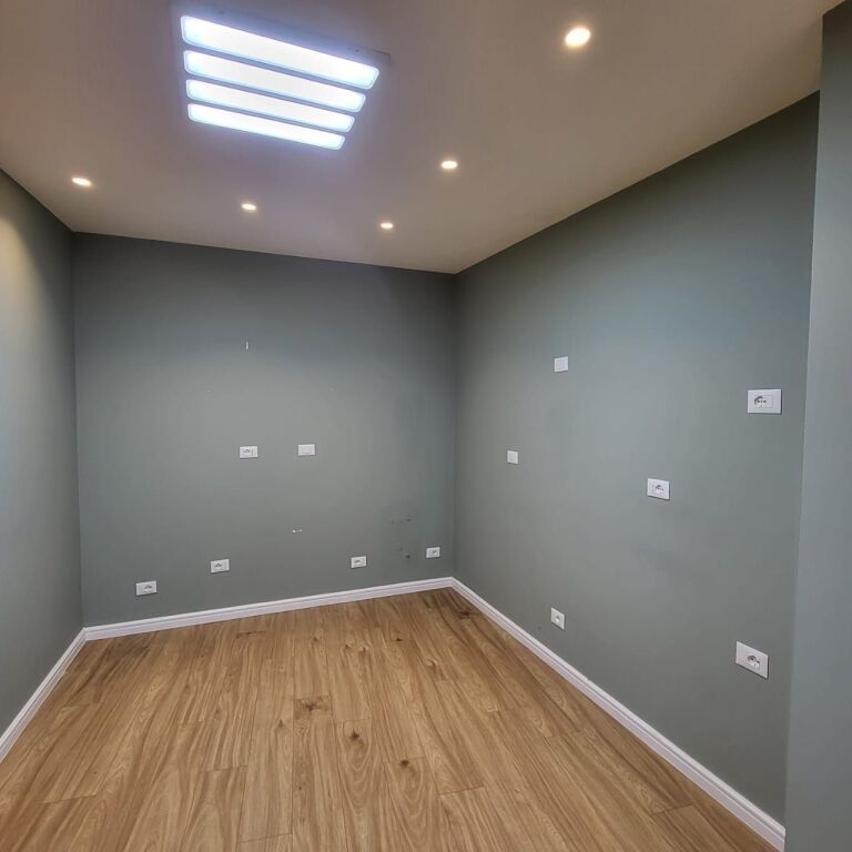 🏢 Ufficio in affitto con 3 ambienti + 2 posti auto al Lake View Lago Artificiale📍