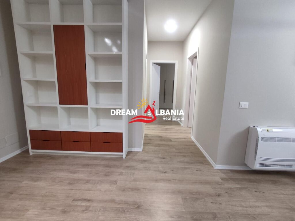 Jepet apartament 2+1+2 me qera ne Pazar te Ri 