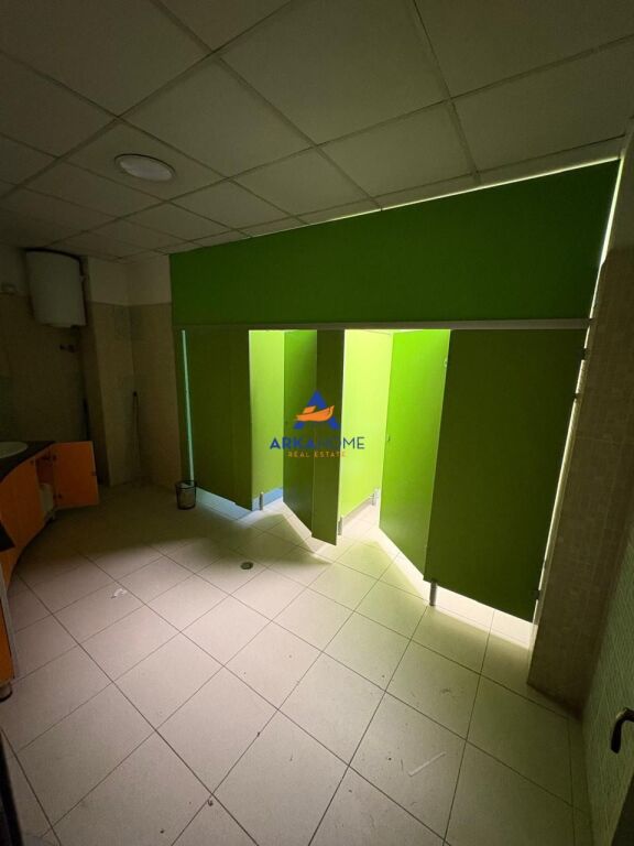 BUSINESS UNIT FOR RENT 330M2 "LSI, BLLOK" 4500 EURO NET