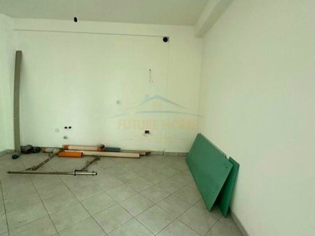 Shitet, Apartament 1+1+Verande, Green Tower Residence, Vlore