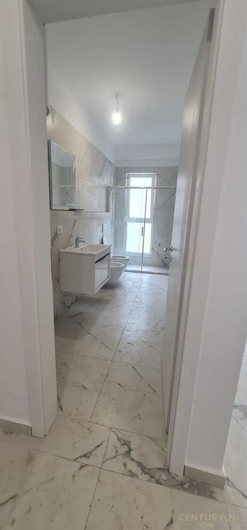 €400 Office for rent 📍 Aura Complex, Laprake!