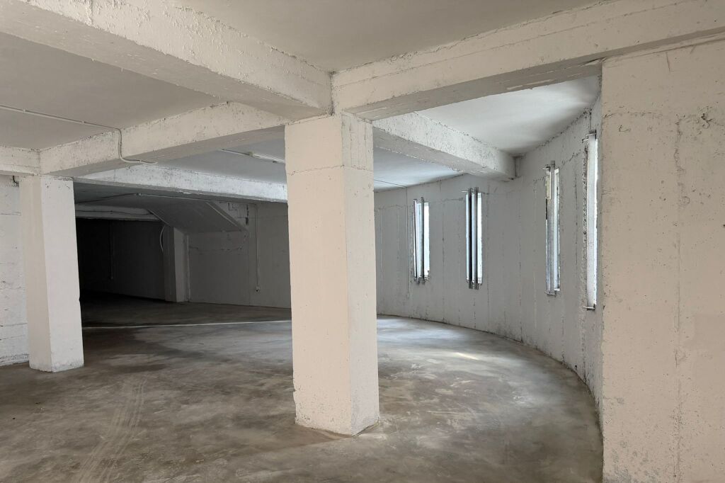 Magazine For Rent In Shkoze (ID BM345) Tirane