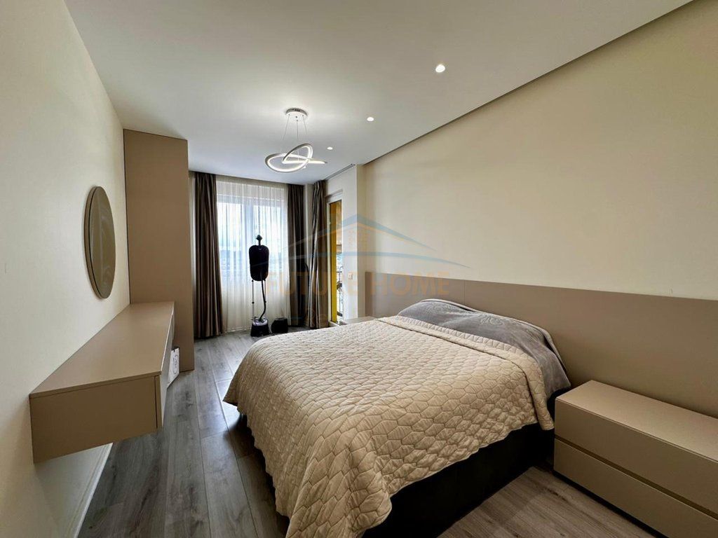 For sale 2+1+2+Parking, Grand Gallery Complex. PRM64282
