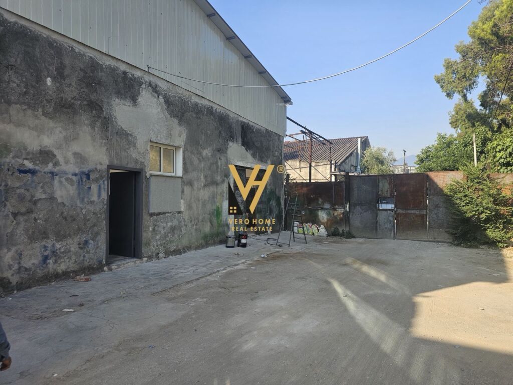 VENDESI 1.000 M2 IN AFFITTO A MISTO MAME 4.000 EURO