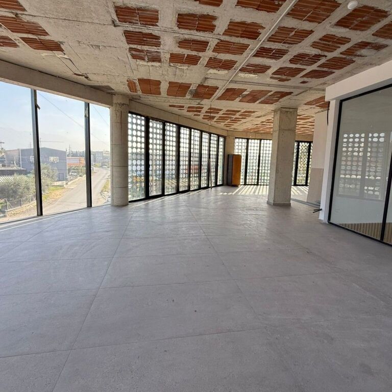 🏢✨ BUSINESS BUILDING FOR RENT – TIRANA–DURRËS HIGHWAY ✨🏢