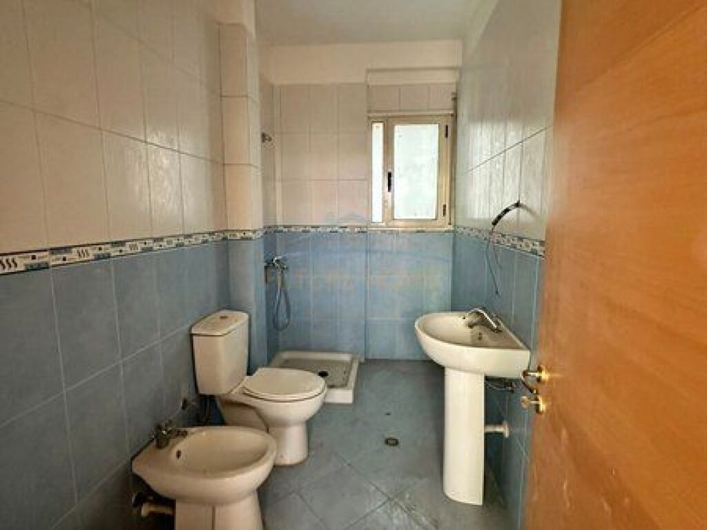 Shitet, Apartament 1+1+Verande, Green Tower Residence, Vlore