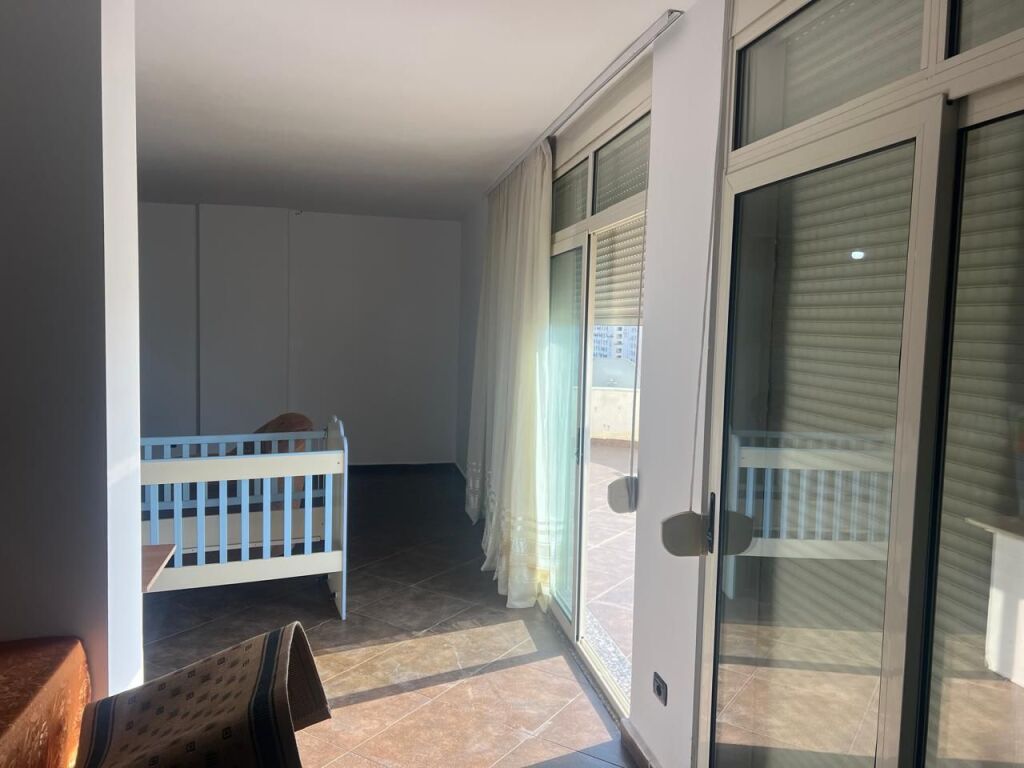 2+1 apartment for rent – Shkëmbi i Kavajës!