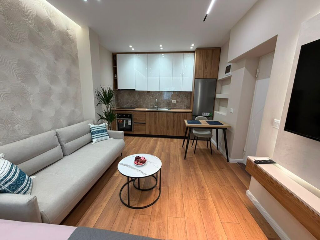 🏡 Studio apartment for sale – Pazari i Ri