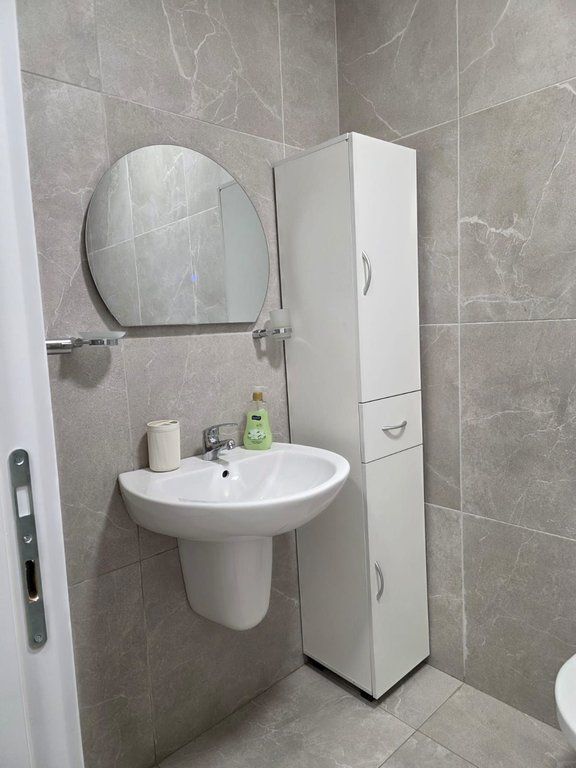STREET "DRITAN HOXHA", 1+1 APARTMENT FOR RENT WITH PARKING SPACE, COMPLEX E88!