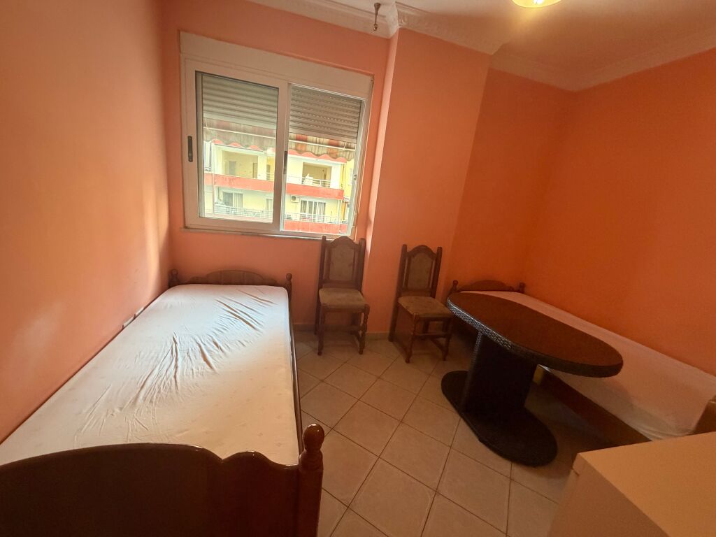 2+1, te artisti ne astir, 450 mije leke