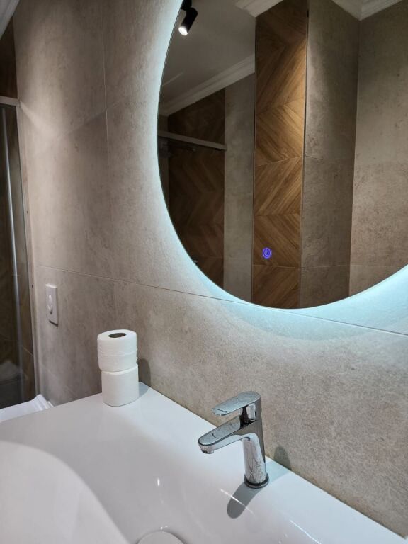 Apartament 2+1 Komuna Parisit prane Kristal Center