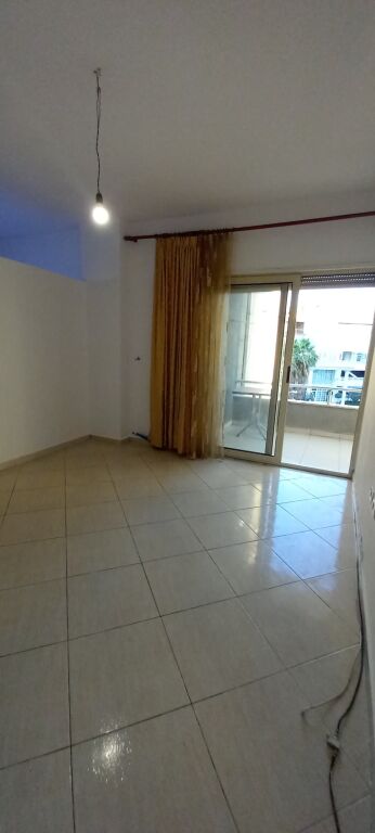 Apartment 2+1 for sale in Fresk for 140 million lek