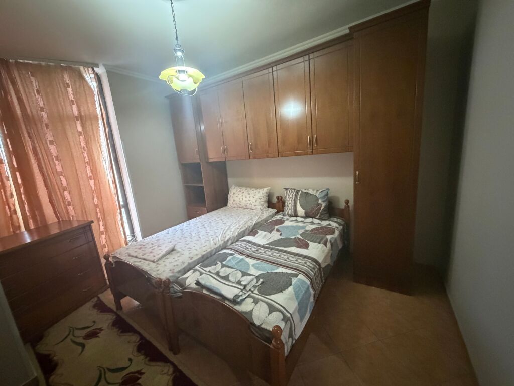 2+1, te eco market yzberisht, 450 mije leke