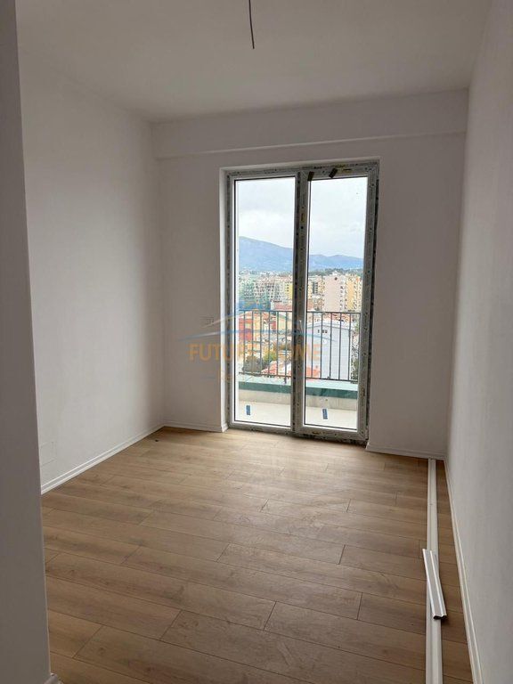 APPARTAMENTO 3+1+2 IN VENDITA A WHITE CLOUD COMUNE DI PARIGI