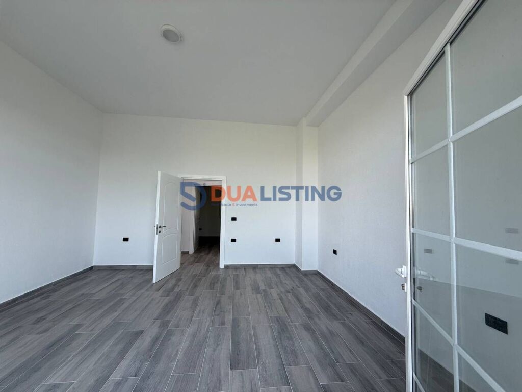 Japim me qira Apartament 4+1 per banim ose zyra ne Paskuqan!