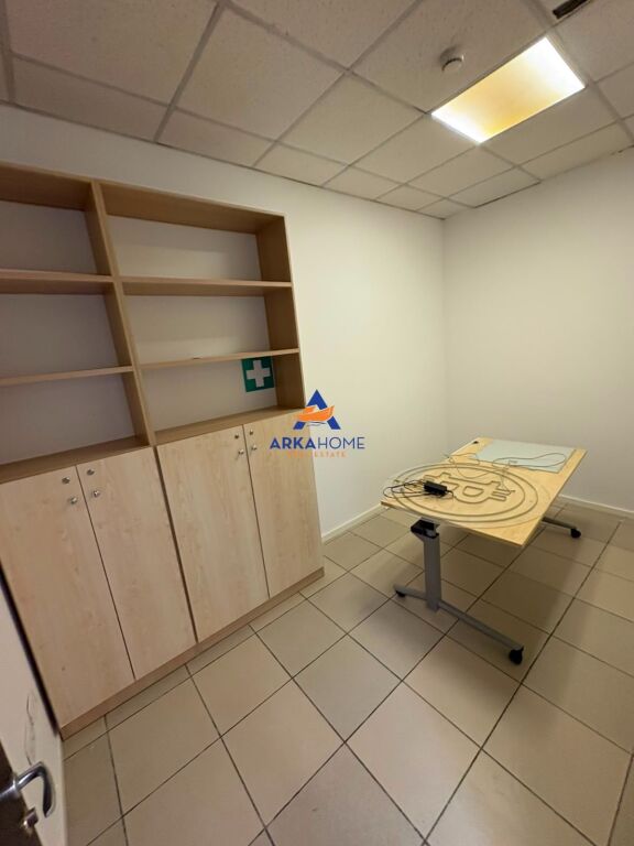 BUSINESS UNIT FOR RENT 540 M2 "IN BLLOK" 7000 EURO NET