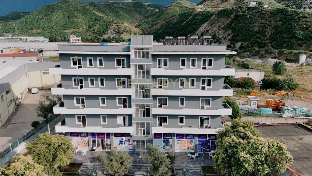 SHITET GODINE MULTIFUNKSIONALE /HOTEL NE VAQARR