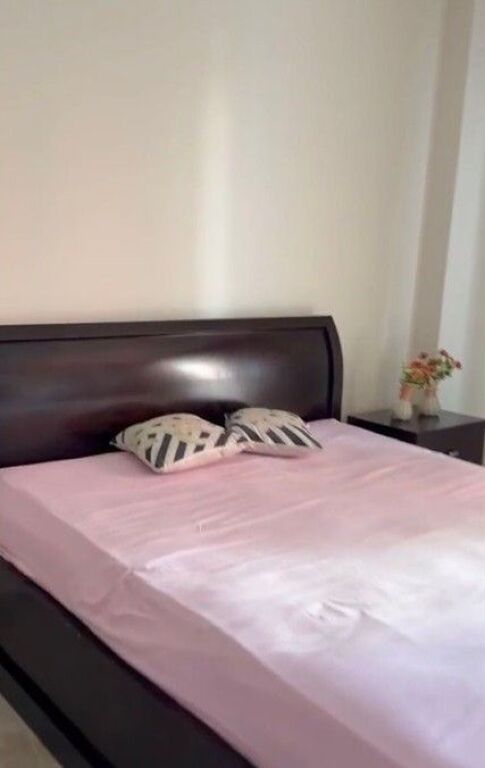 Jepet me qira Apartament 2+1 te Rruga 5 Maji prane Concord Center