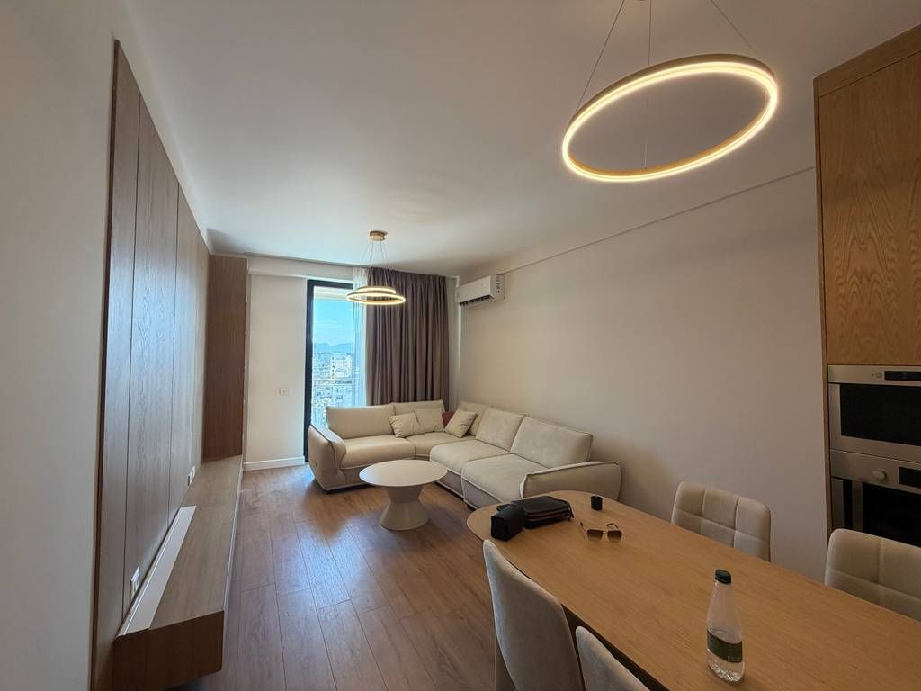 Qera, Apartament 2+1+2, Golden Tower Residence, Tiranë.