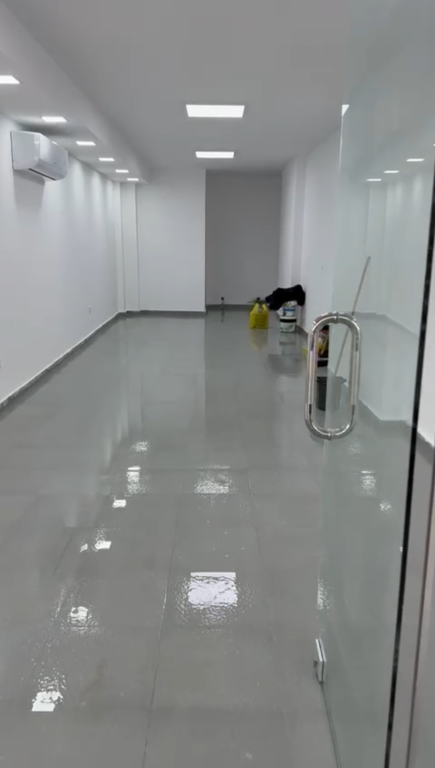 Locale per ufficio in affitto - 1   Sup 44 m² Posizione Via Dritan Hoxha, Laprak   