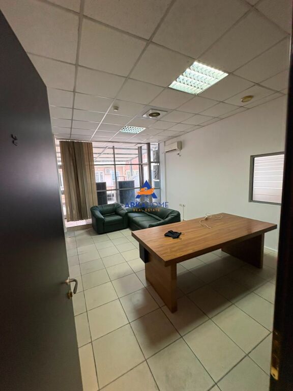 BUSINESS UNIT FOR RENT 540 M2 "IN BLLOK" 7000 EURO NET
