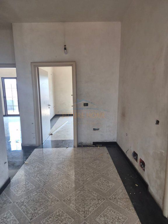 Qera, Apartament 2+1, Rruga e Barrikadave