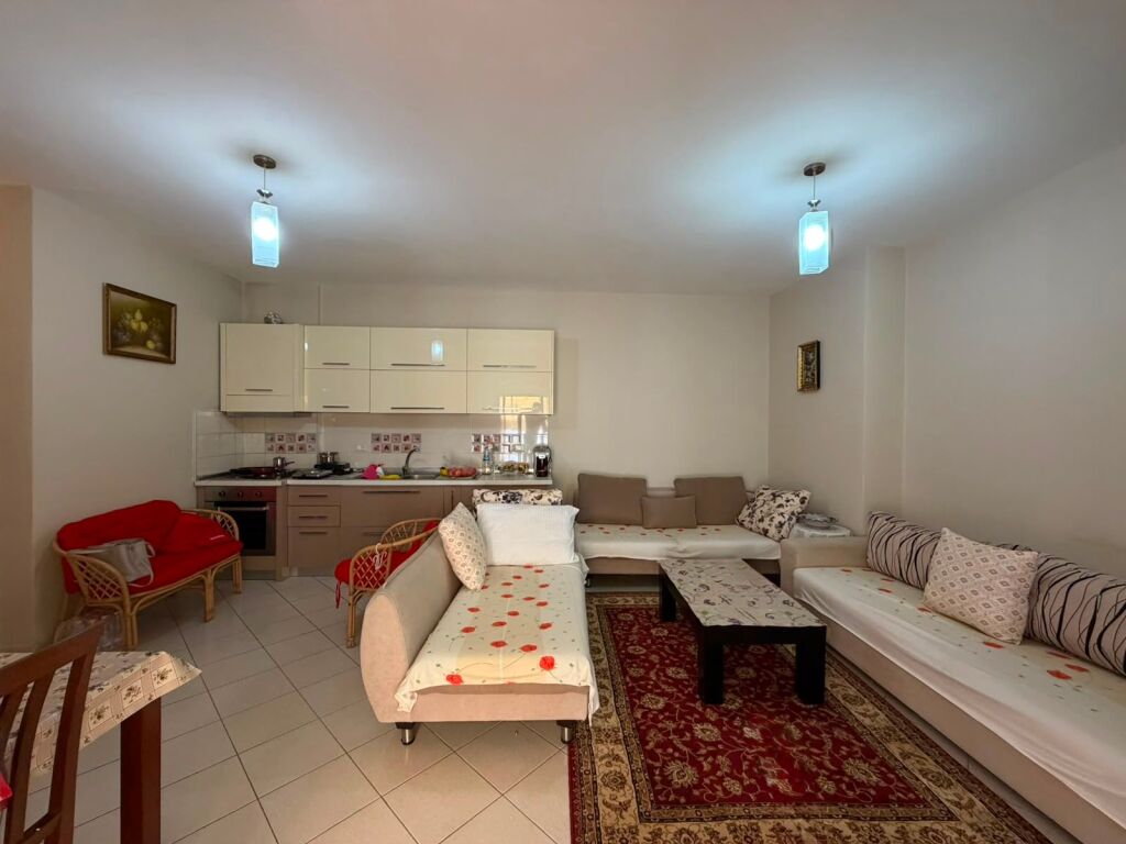 Shitet: Apartament 1+1 në Super Rezidencë Banimi, Vlorë.