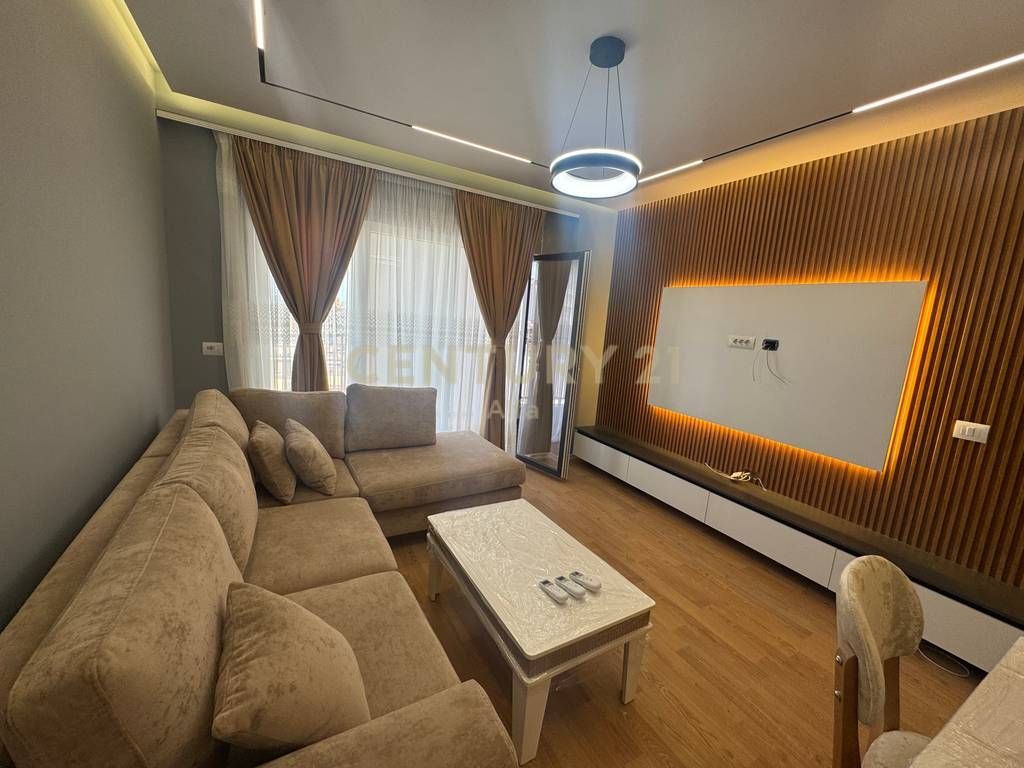  Jepet me qira apartament luksoz 2+1+2 në Zogun e Zi!