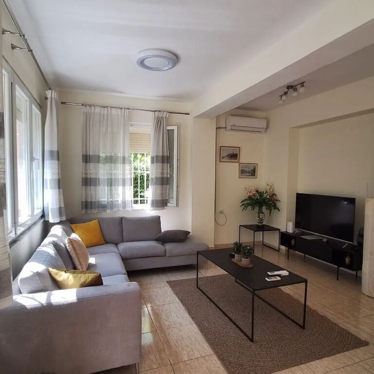 FOR RENT FIRST FLOOR OF A PRIVATE HOUSE, HOTEL MONDIAL, 21- DHJETORI, TIRANE