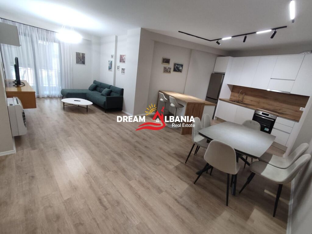 Jepet apartament 2+1+2 me qera ne Pazar te Ri 