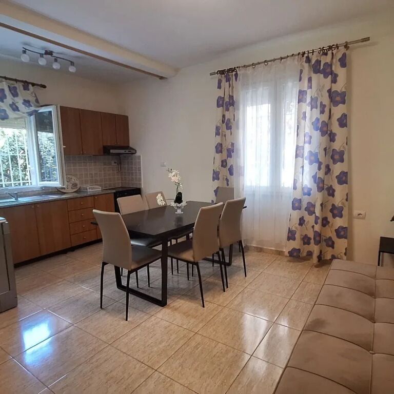 FOR RENT FIRST FLOOR OF A PRIVATE HOUSE, HOTEL MONDIAL, 21- DHJETORI, TIRANE