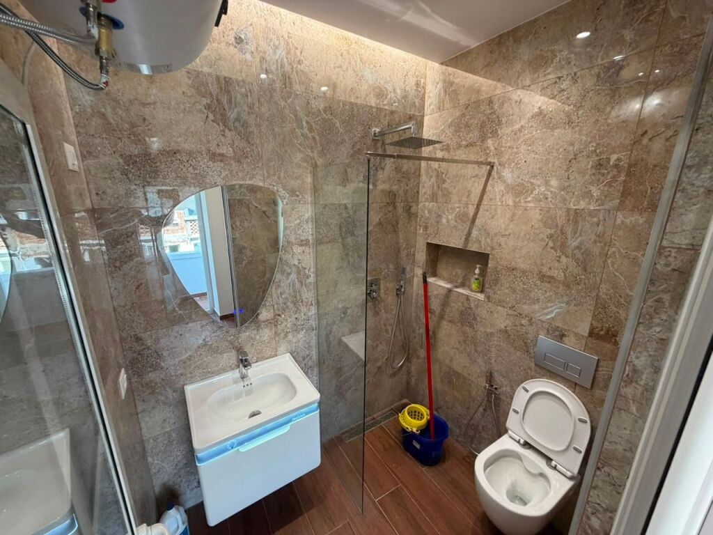 🏡 Studio apartment for sale – Pazari i Ri