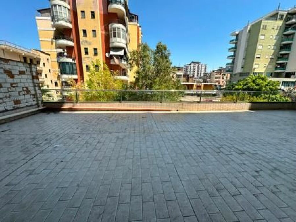 Shitet, Apartament 2+1+Verande, Green Tower Residence, Vlore
