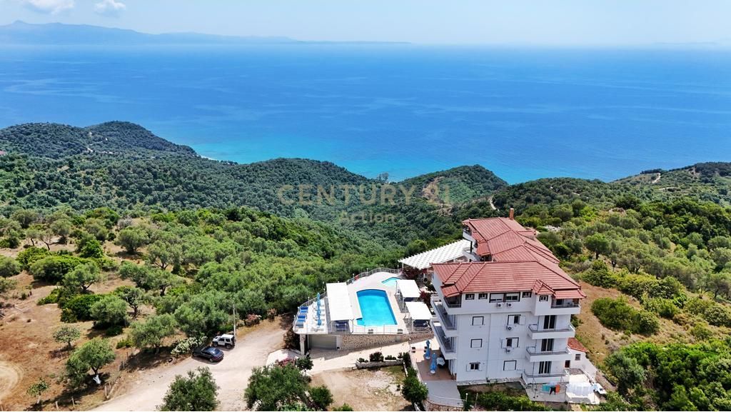 SHESIM HOTEL NE LUKOVE!MUNDESI E SHKELQYER INVESTIMI!