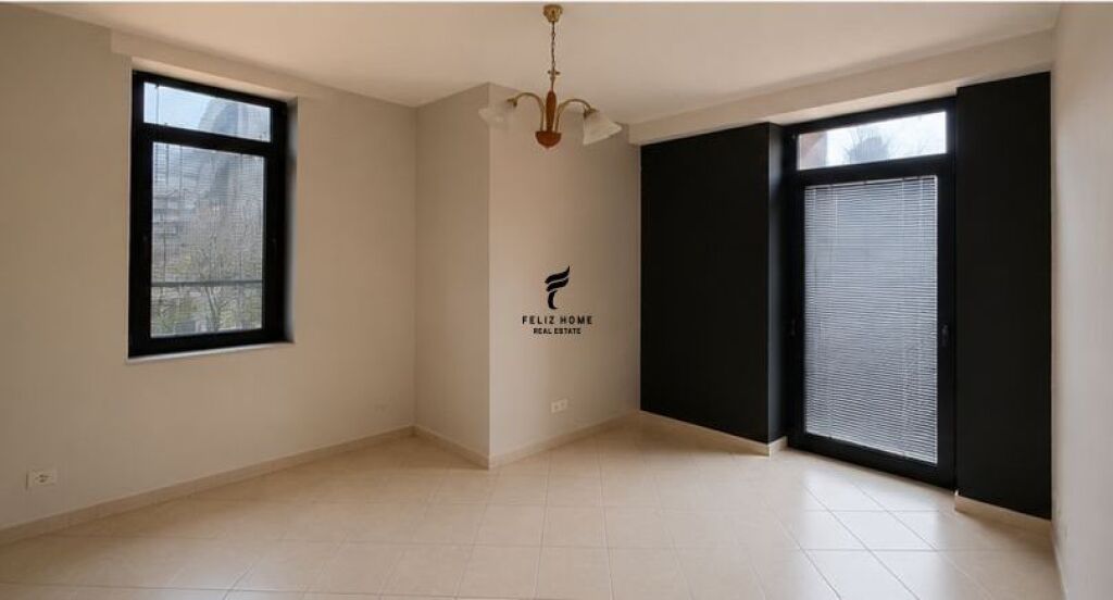 UFFICIO IN AFFITTO 107 M2 COMUNE DI PARIGI 57.000 LEKE FH-81576