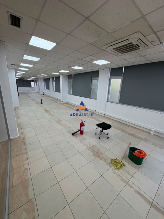 BUSINESS UNIT FOR RENT 540 M2 "IN BLLOK" 7000 EURO NET