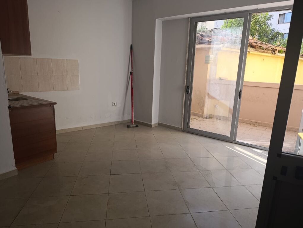 Locale per ufficio o negozio in affitto presso la Procura