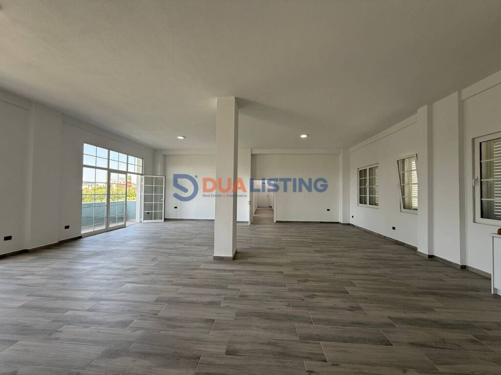 Japim me qira Apartament 4+1 per banim ose zyra ne Paskuqan!