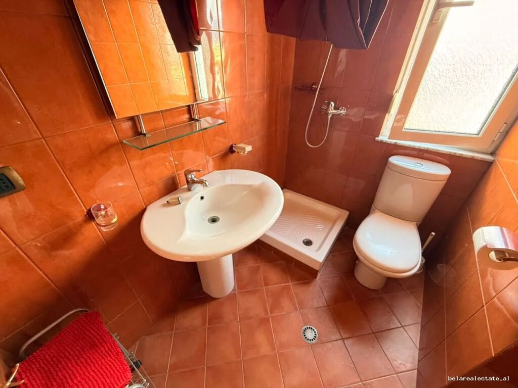 Apartament 2+1 Me Qera Tek Blloku ( ID B2201971) Tirane