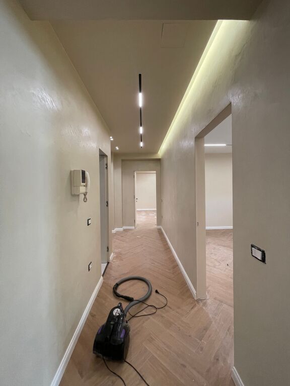 Super Appartamento 2+2+1 con balcone in vendita Vicino alla ex Esposizione