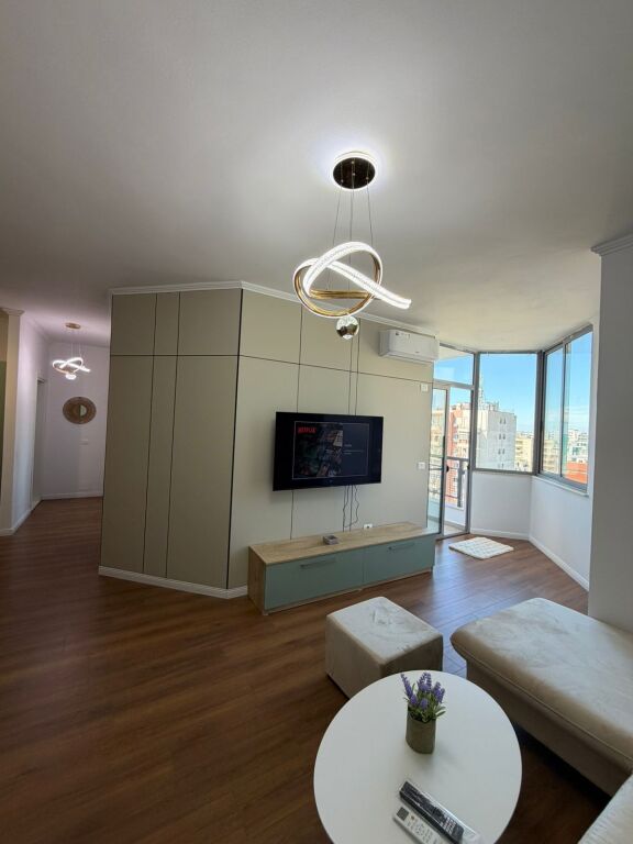 Appartamento 2+1 con Vista Mare in Vendita – Shkëmbi i Kavajës