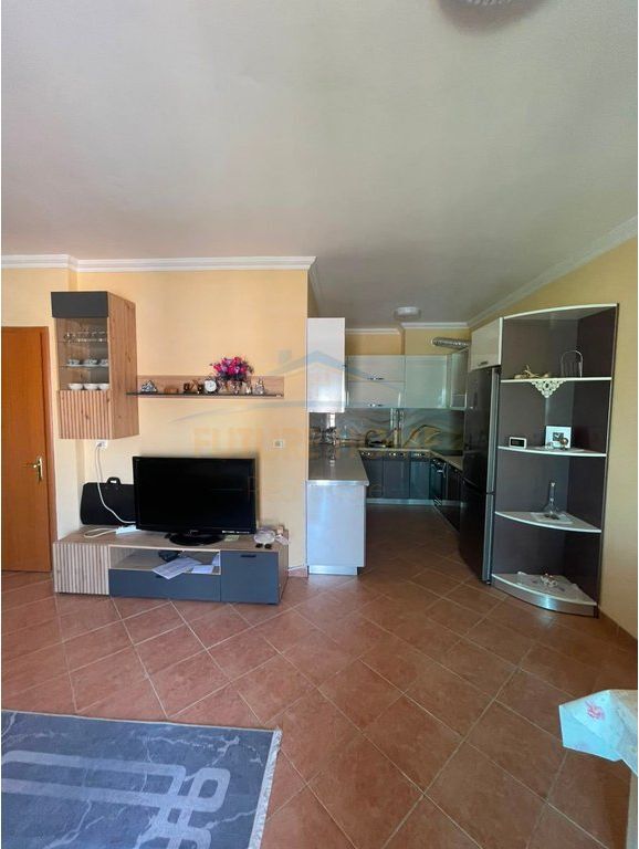 Qera, Apartament 2+1+2, Rruga "Jordan Misja", Tirane
