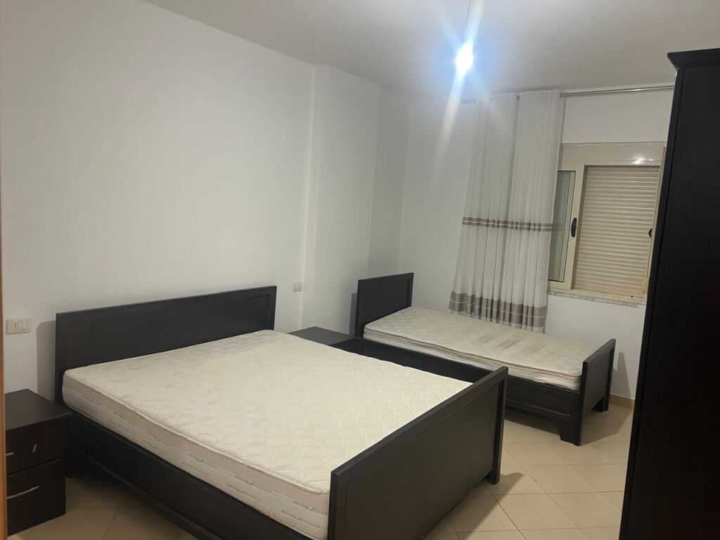 2+1 apartment for rent – Shkëmbi i Kavajës!