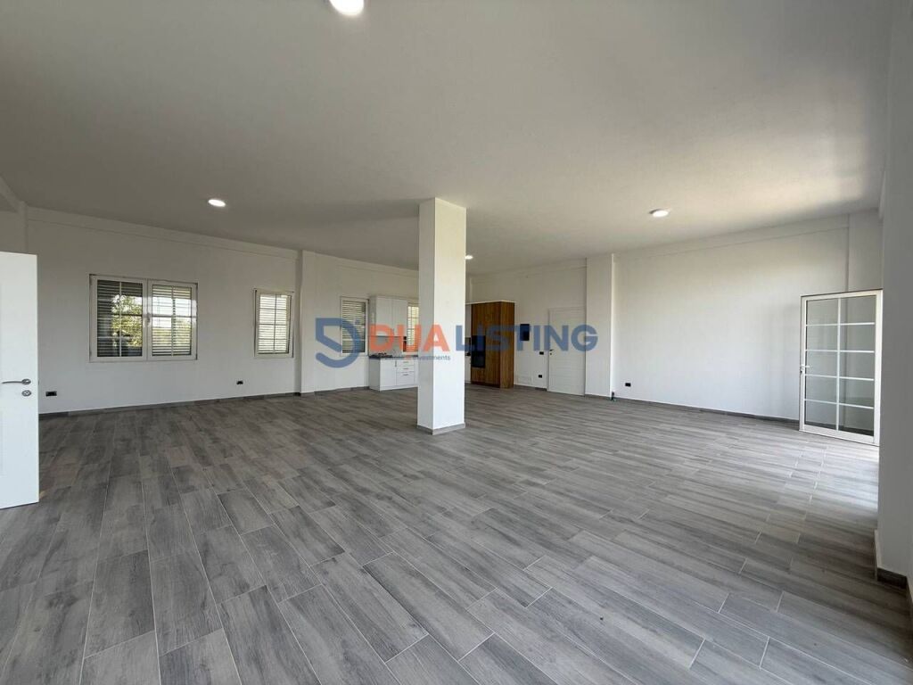 Japim me qira Apartament 4+1 per banim ose zyra ne Paskuqan!