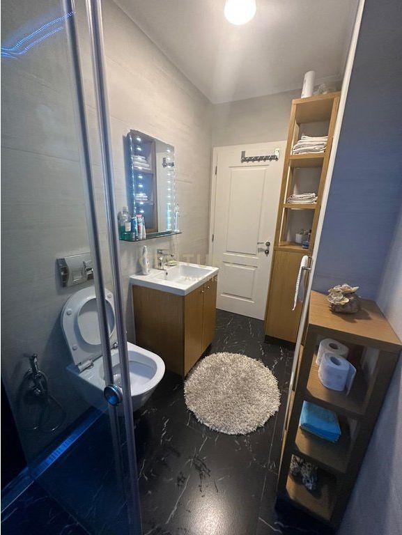 SHITET APARTAMENT 2+1+2 TE IRFAN TOMINI