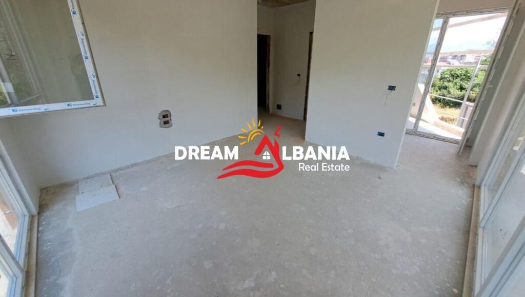 Duplex 3+1 in vendita vicino al Lago Secco vicino al Radisson Hotel a Tirana (ID 5131001)