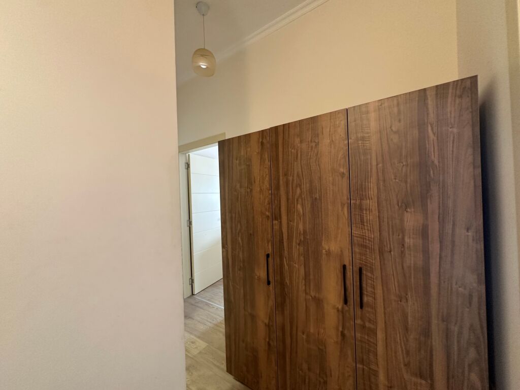 Apartament 2+1 plus post parkimi prane Square 21